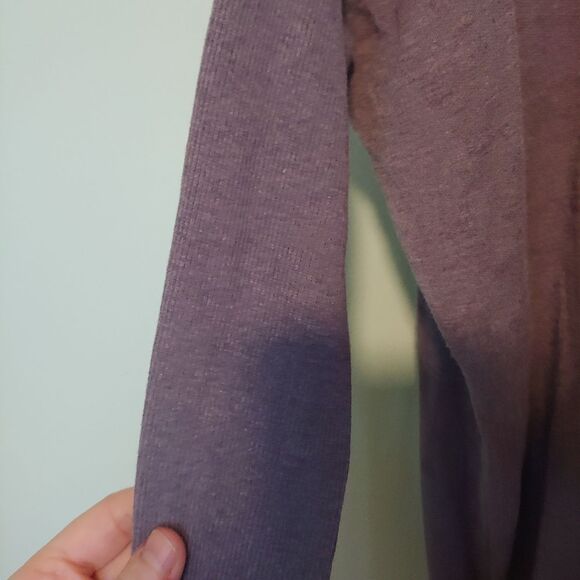 Lou & Grey Signature Soft Light Purple Turtleneck Top Size Small - Picture 4 of 7